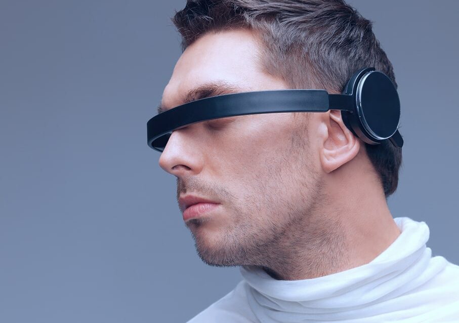 picture-handsome-man-with-futuristic-glasses 1-min picture-handsome-man-with-futuristic-glasses 1-min